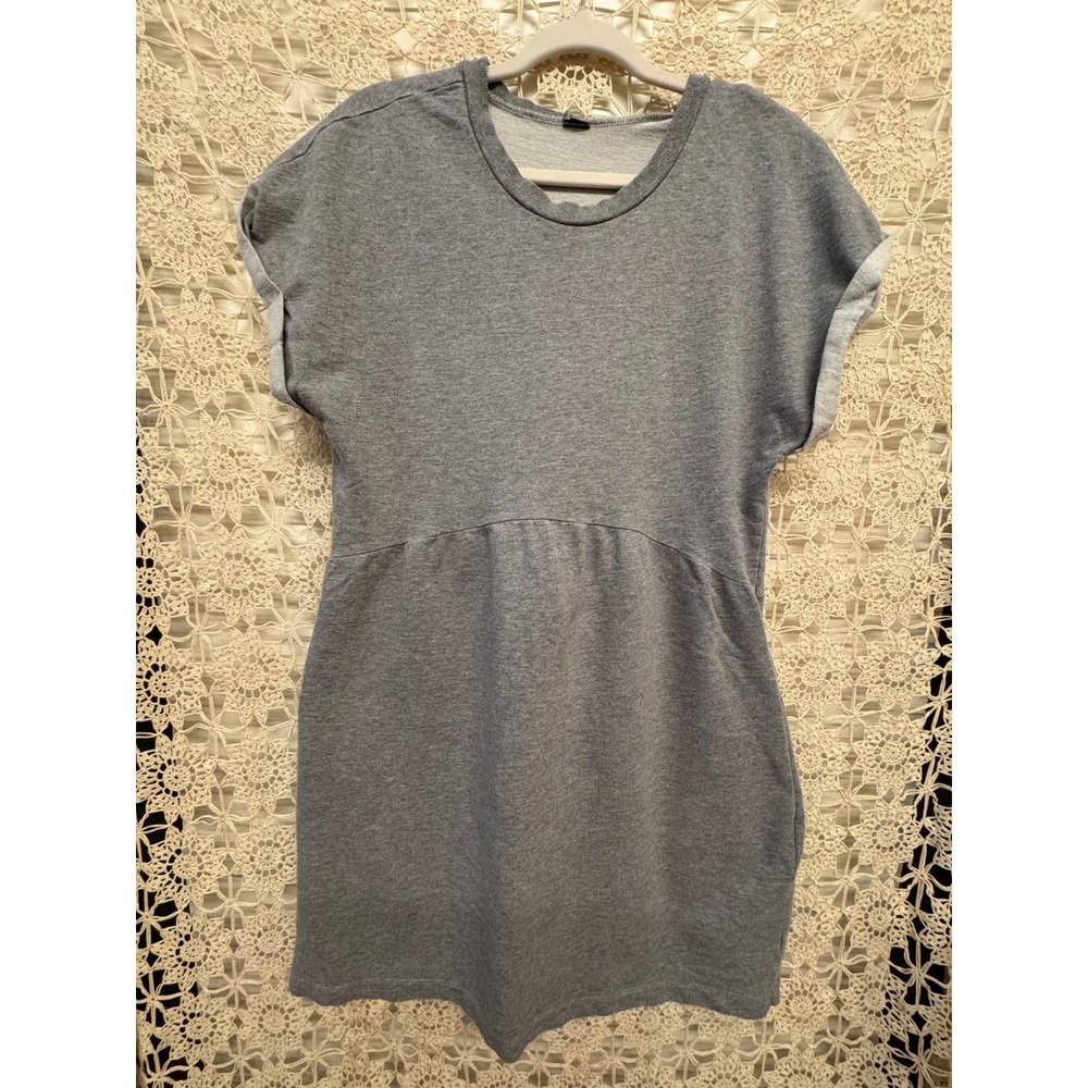 Your favorite go to sweatshirt dress‎ Sz M/L
